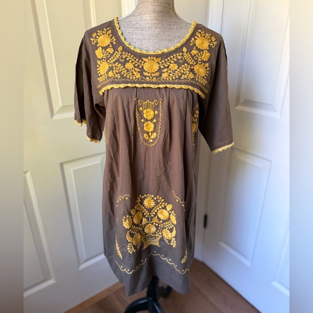 NWT Sister Mary Embroidered Dress Medium
